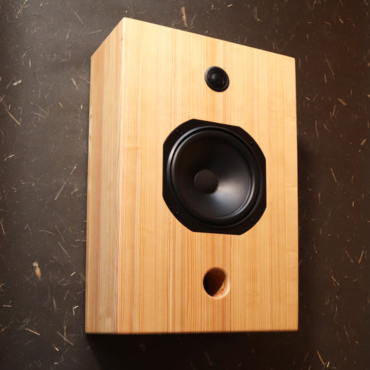 Higo Beat - Yamori 8  壁掛け スパッシブピーカー (ペア／手付金 50%)